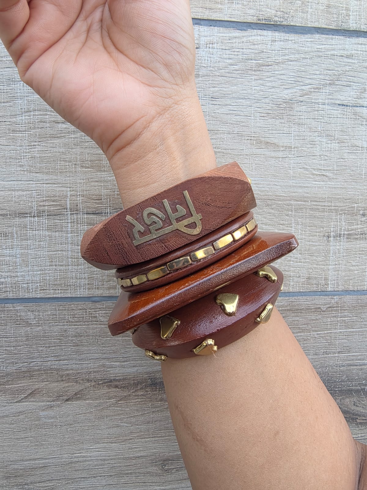 Nidar wooden bangles stack